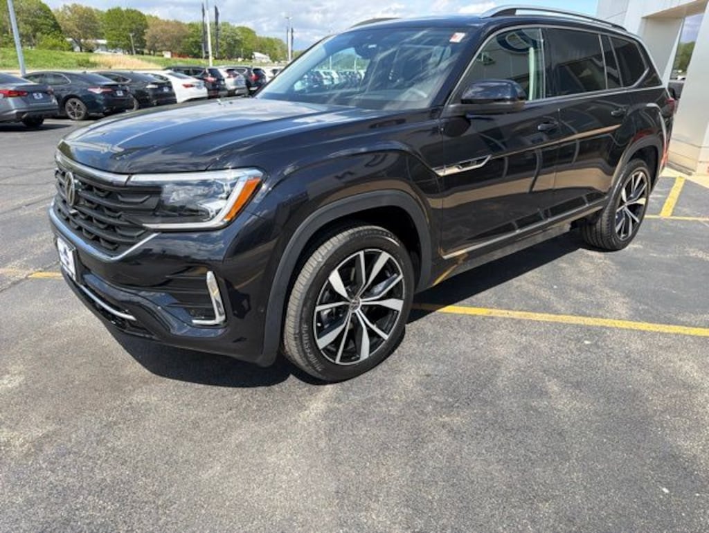 New 2026 Volkswagen Atlas 2.0T SEL Premium R-Line SUV