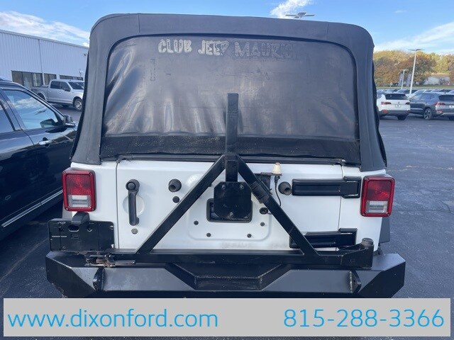 2015 Jeep Wrangler Unlimited Rubicon photo 4