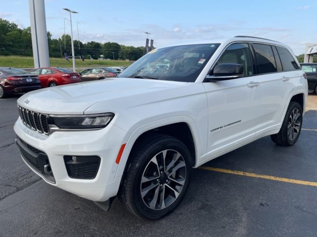 Used 2023 Jeep Grand Cherokee Overland SUV