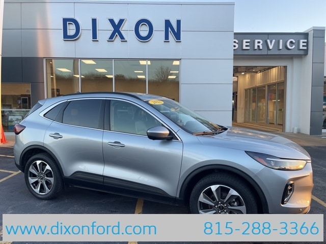 2023 Ford Escape Platinum's photo