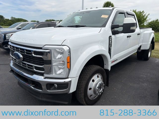 2023 Ford F-450 XLT 4x4 Crew Cab 8' Box DRW's photo