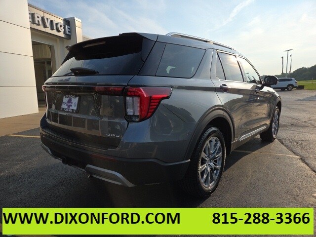 2025 Ford Explorer Platinum photo 2