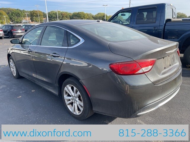 2015 Chrysler 200 Limited photo 3
