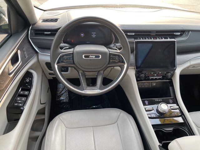 2023 Jeep Grand Cherokee Overland - Photo 23