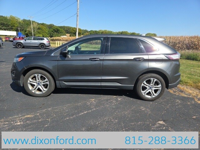 2017 Ford Edge Titanium photo 4