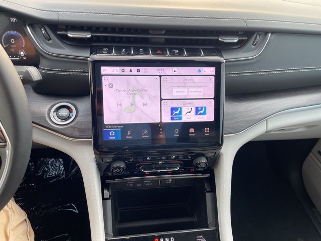 2023 Jeep Grand Cherokee Overland - Photo 13