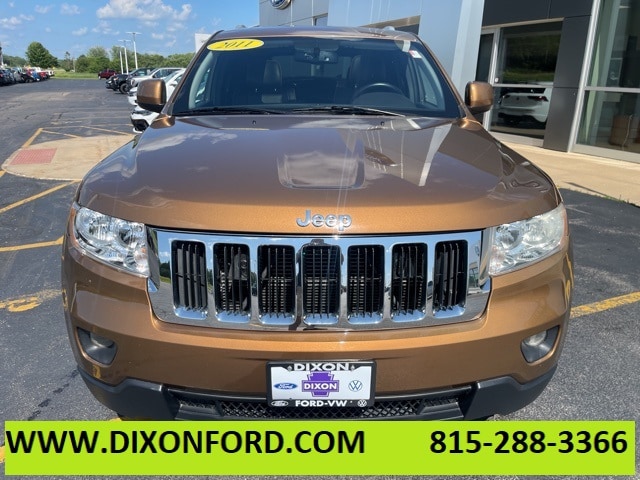 Used 2011 Jeep Grand Cherokee Laredo with VIN 1J4RR4GT0BC627393 for sale in Dixon, IL