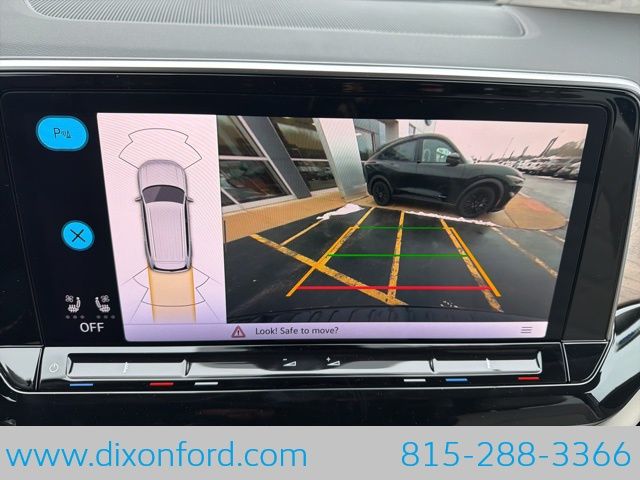2026 Volkswagen Atlas SE w/Tech - Photo 10