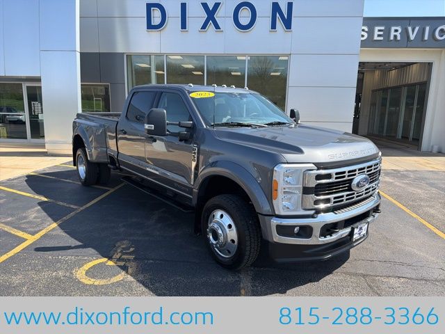 2023 Ford F-450 XLT 4x4 Crew Cab 8' Box DRW's photo