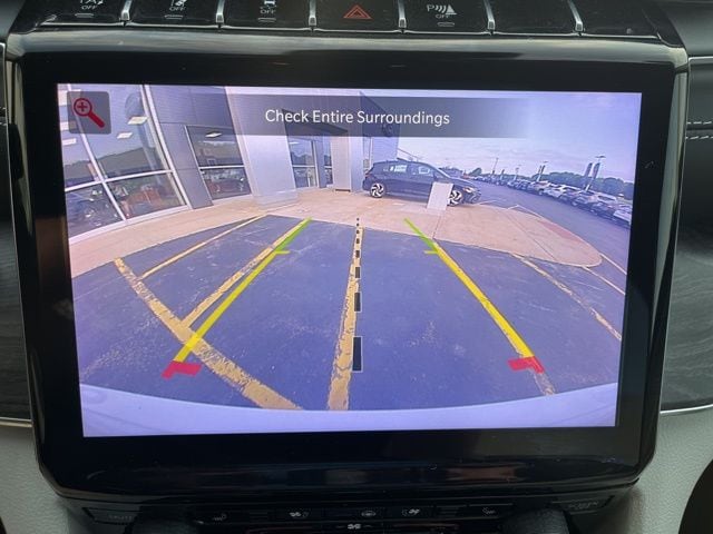 2023 Jeep Grand Cherokee Overland - Photo 12