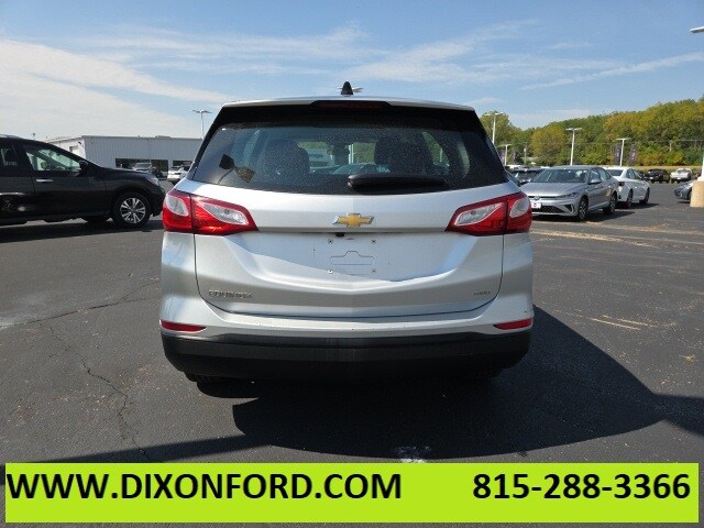 2021 Chevrolet Equinox LS photo 2