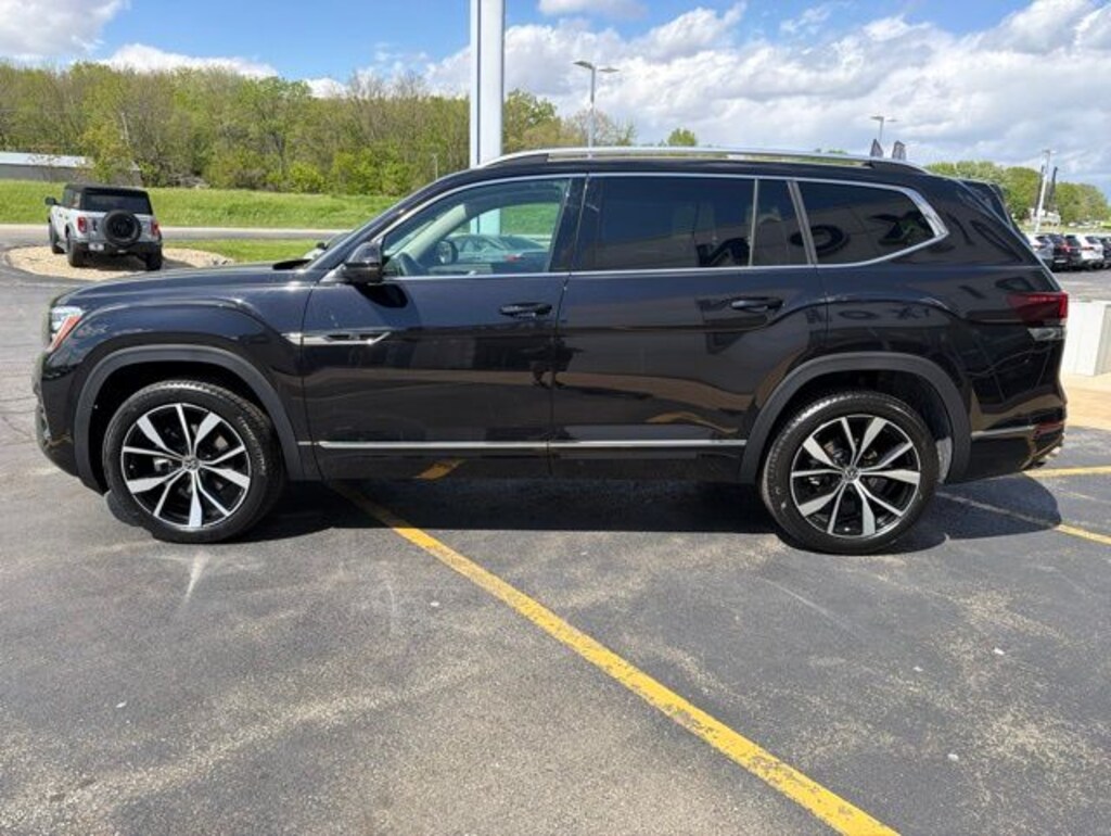 New 2026 Volkswagen Atlas 2.0T SEL Premium R-Line SUV