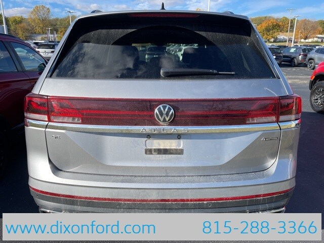 2024 Volkswagen Atlas SE Technology photo 4