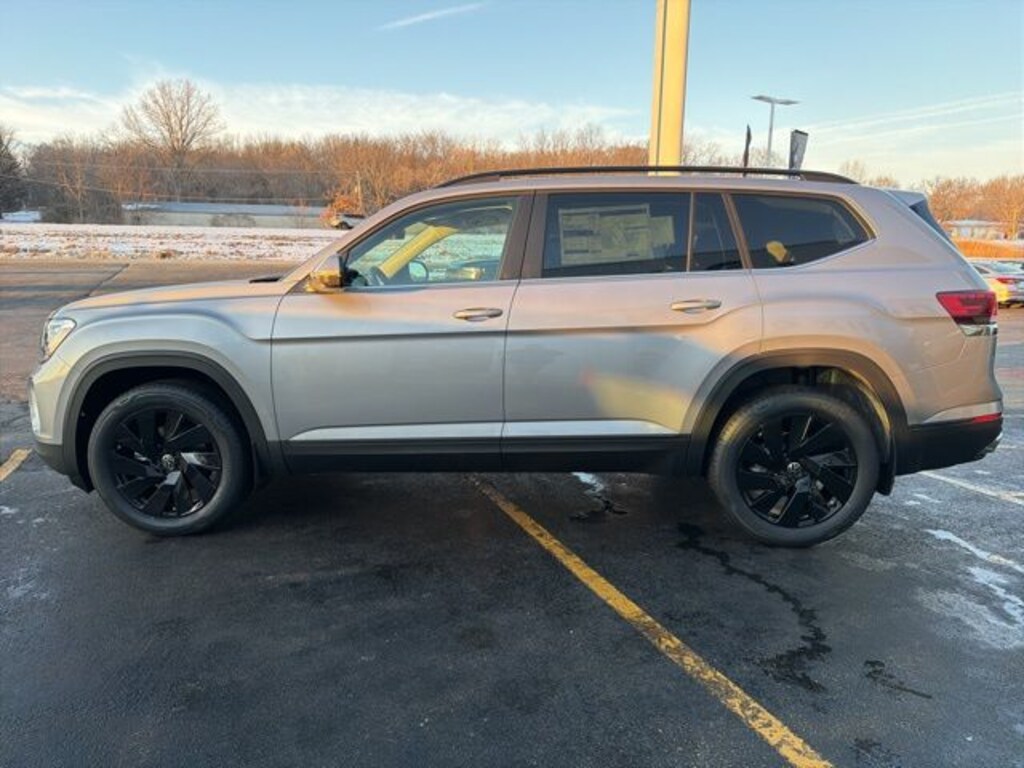 New 2026 Volkswagen Atlas 2.0T SE w/Technology SUV