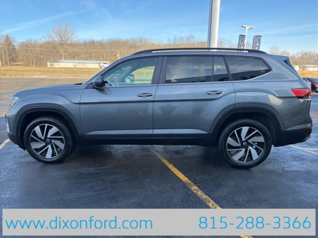 Used 2025 Volkswagen Atlas 2.0T SE w/Technology SUV