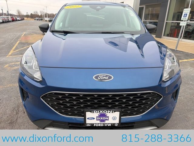 Used 2022 Ford Escape SE with VIN 1FMCU0BZ4NUA36010 for sale in Dixon, IL