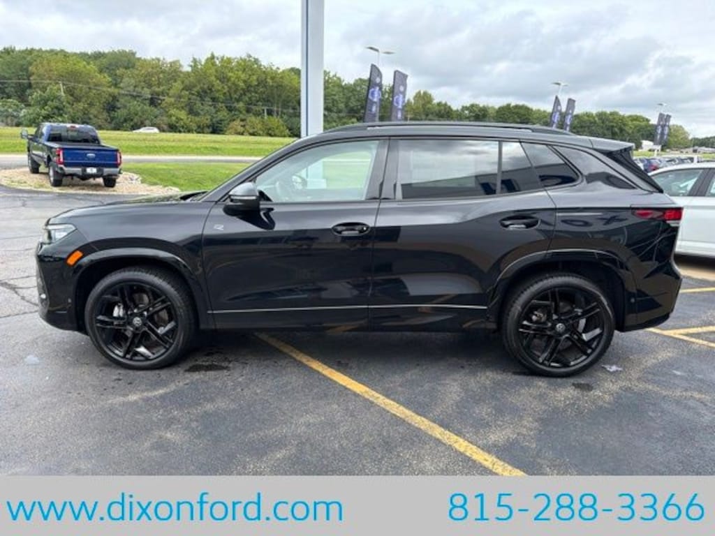 New 2026 Volkswagen Tiguan SE R-Line Black SUV