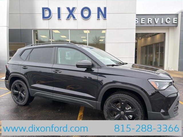 2026 Volkswagen Taos SE Black's photo