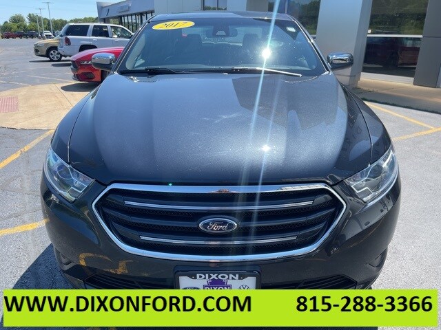 Used 2017 Ford Taurus Limited with VIN 1FAHP2F80HG117240 for sale in Dixon, IL