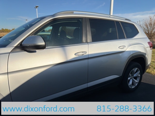 Used 2018 Volkswagen Atlas Launch Edition with VIN 1V2HR2CA0JC509058 for sale in Dixon, IL