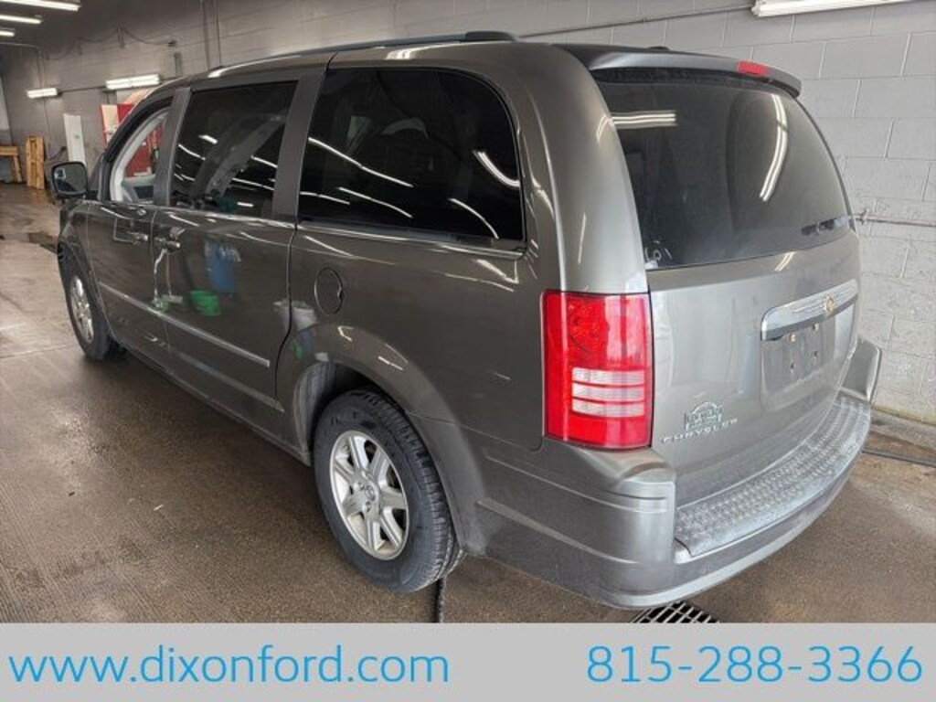 Used 2010 Chrysler Town & Country Touring Minivan/Van