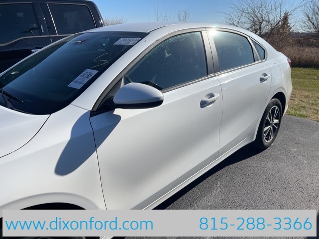 Used 2024 Kia Forte LXS with VIN 3KPF24AD5RE807549 for sale in Dixon, IL