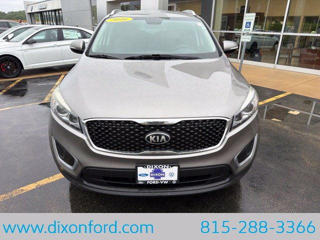 Used 2016 Kia Sorento LX with VIN 5XYPG4A35GG069605 for sale in Dixon, IL