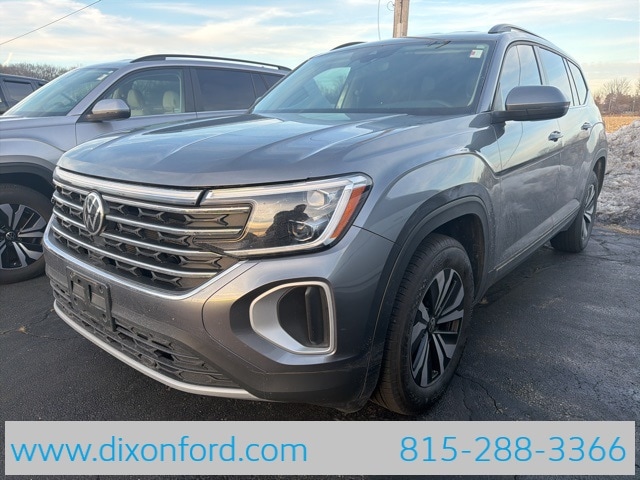 2024 Volkswagen Atlas SE's photo