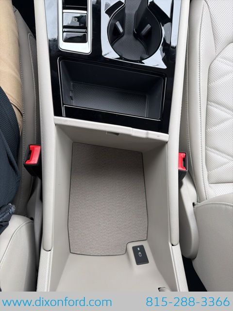 2026 Volkswagen Atlas SE w/Tech - Photo 13