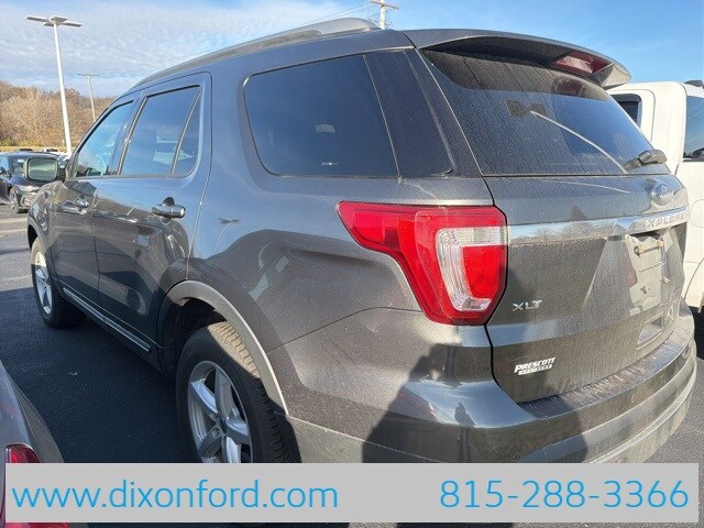 2017 Ford Explorer XLT photo 4