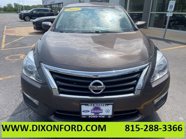 Used 2013 Nissan Altima Sedan S with VIN 1N4AL3AP9DC175785 for sale in Dixon, IL