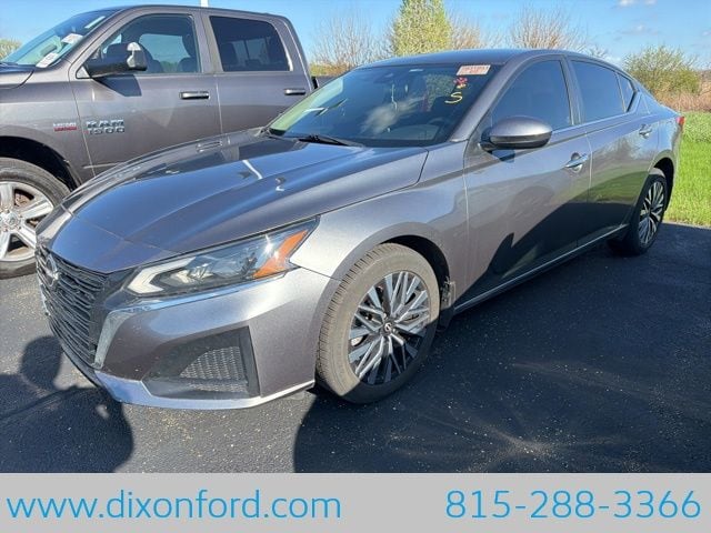 2023 Nissan Altima SV