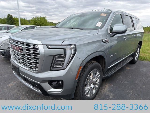 2025 GMC Yukon Denali AWD's photo