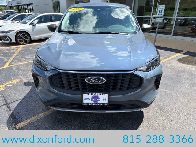 Used 2023 Ford Escape Active with VIN 1FMCU9GN8PUB27407 for sale in Dixon, IL