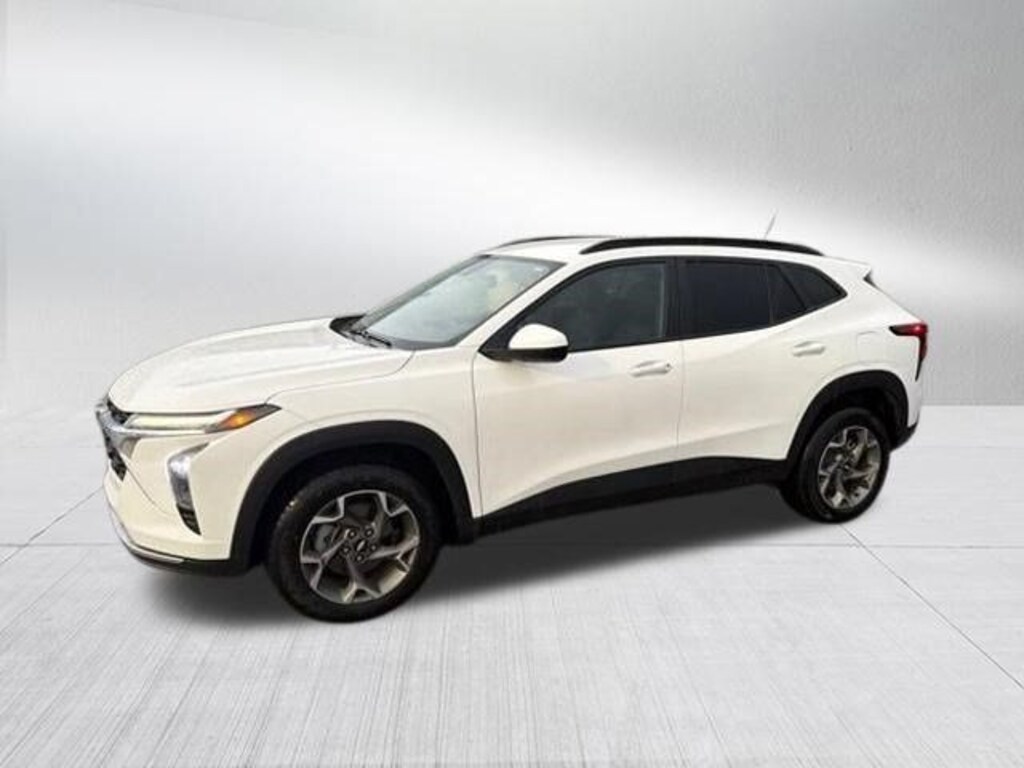 Used 2025 Chevrolet Trax LT SUV