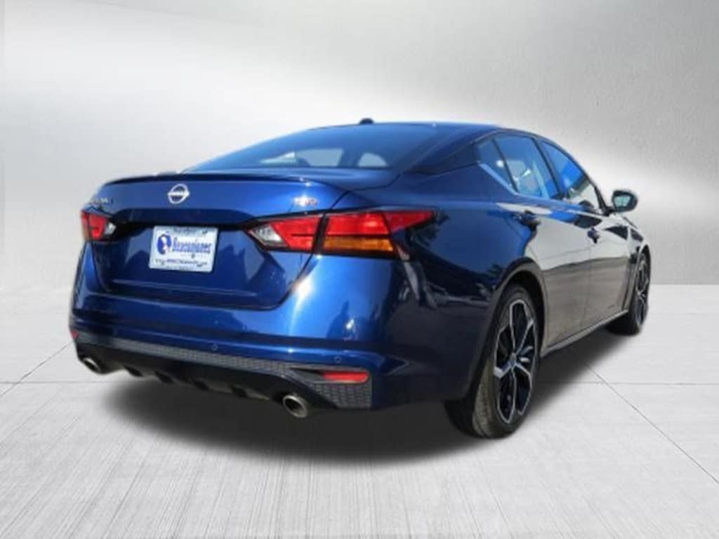 Used 2024 Nissan Altima 2.5 SR Sedan