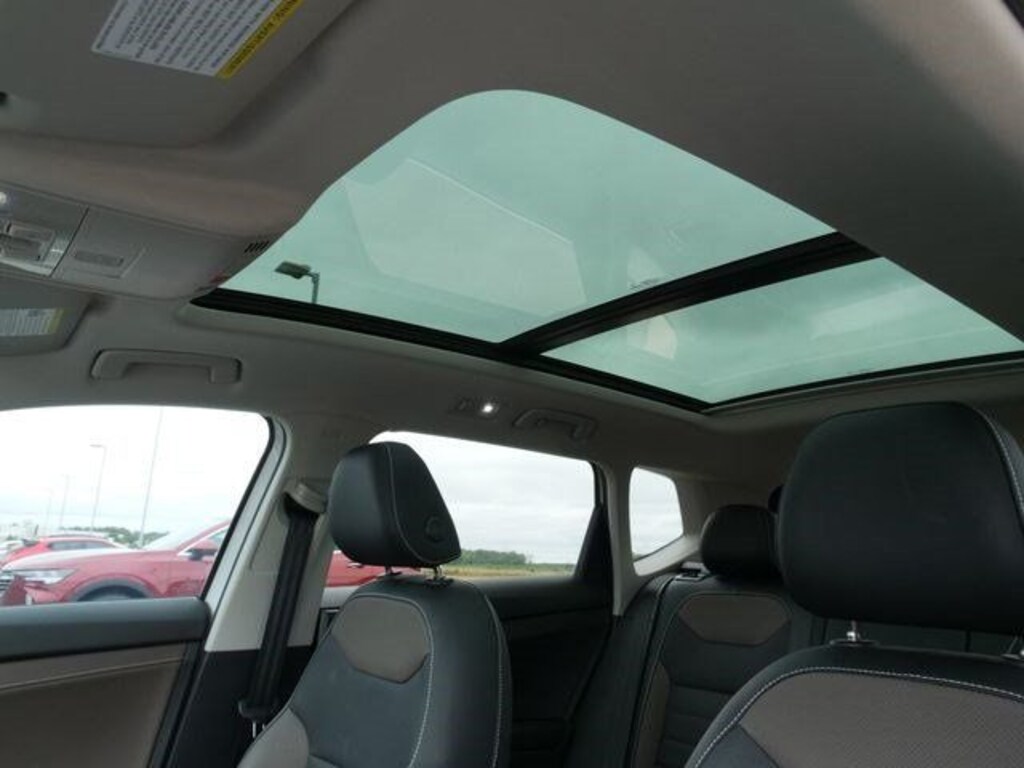 Certified 2022 Volkswagen Taos 1.5T SEL SUV