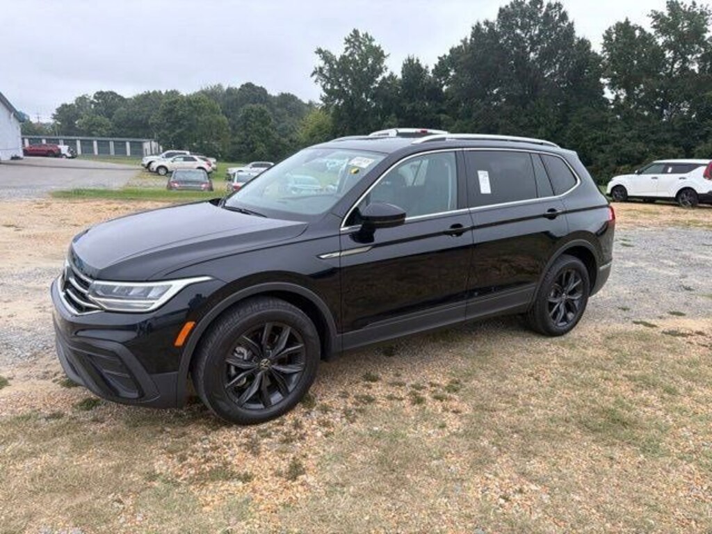 Certified 2024 Volkswagen Tiguan 2.0T SE SUV