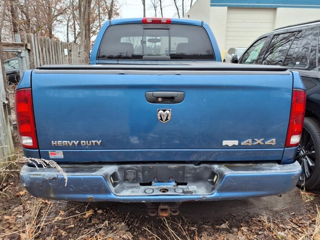 2005 Dodge Ram SLT photo 3