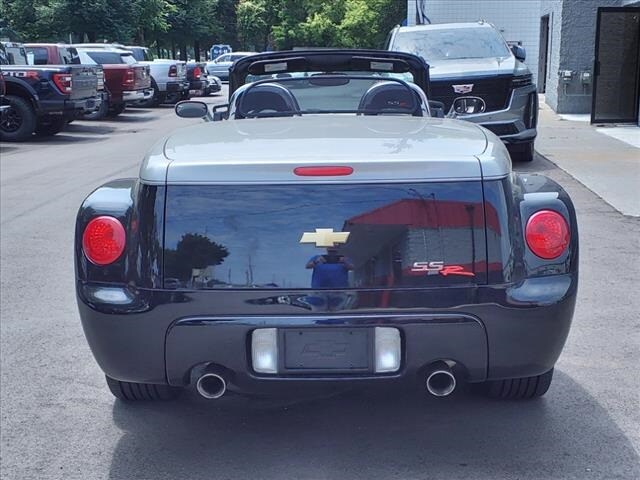2006 Chevrolet SSR Base photo 4