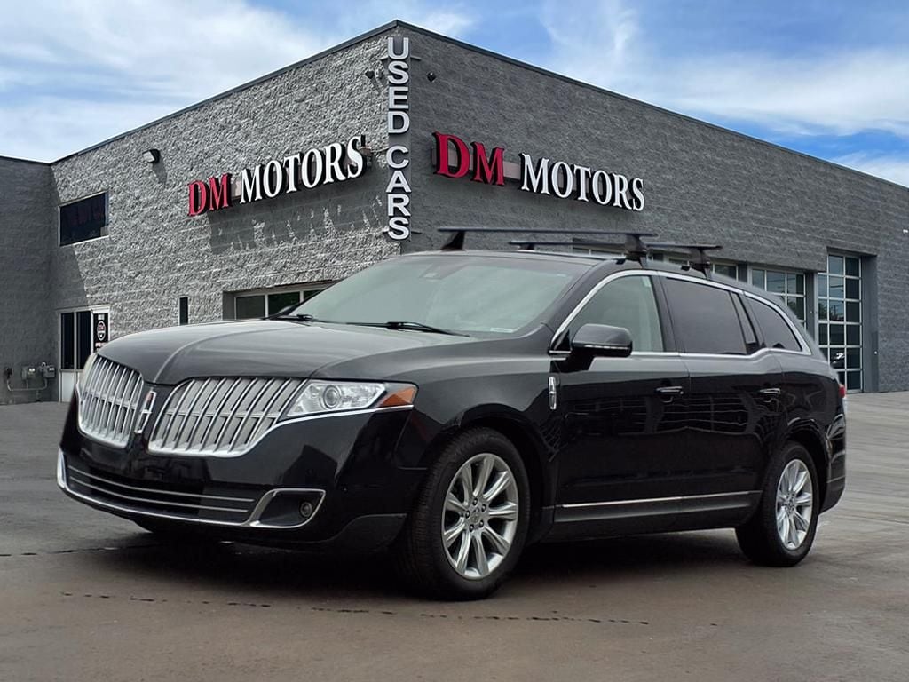 2011 Lincoln MKT Base