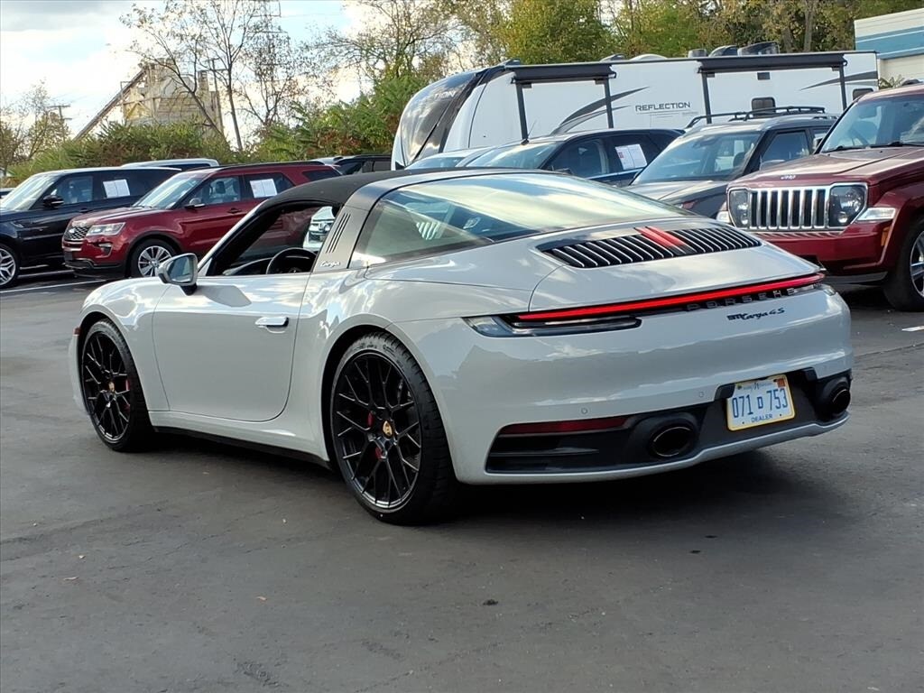 2024 Porsche 911 4S Targa 4 GTS photo 3