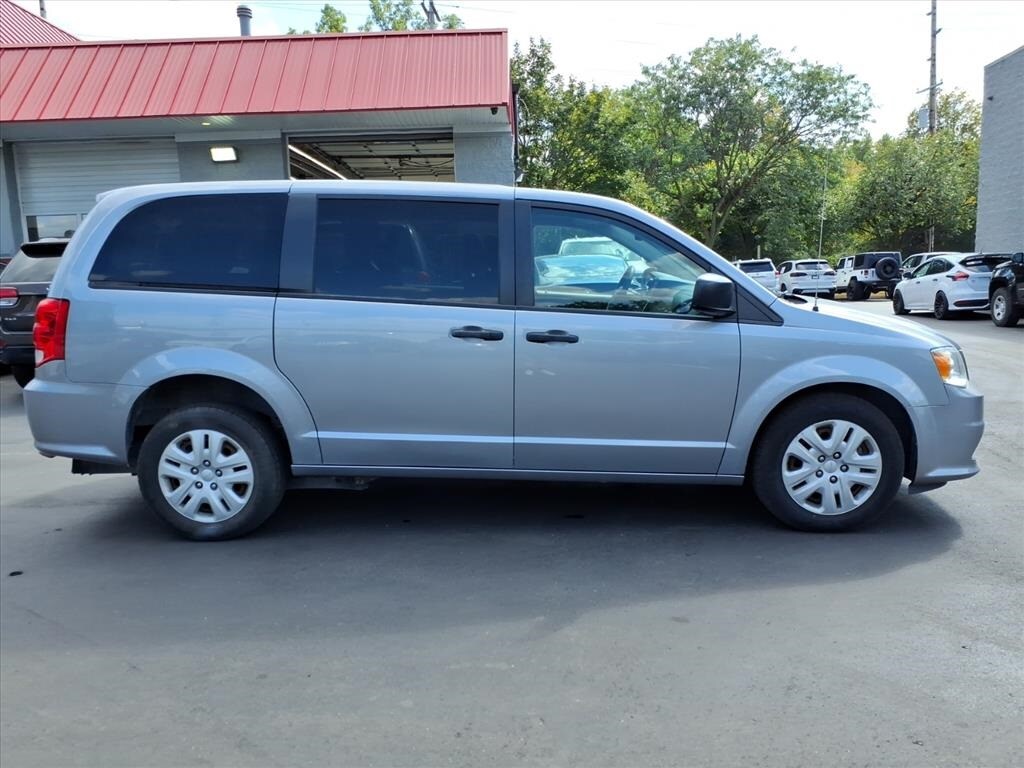 2020 Dodge Grand Caravan SE photo 4