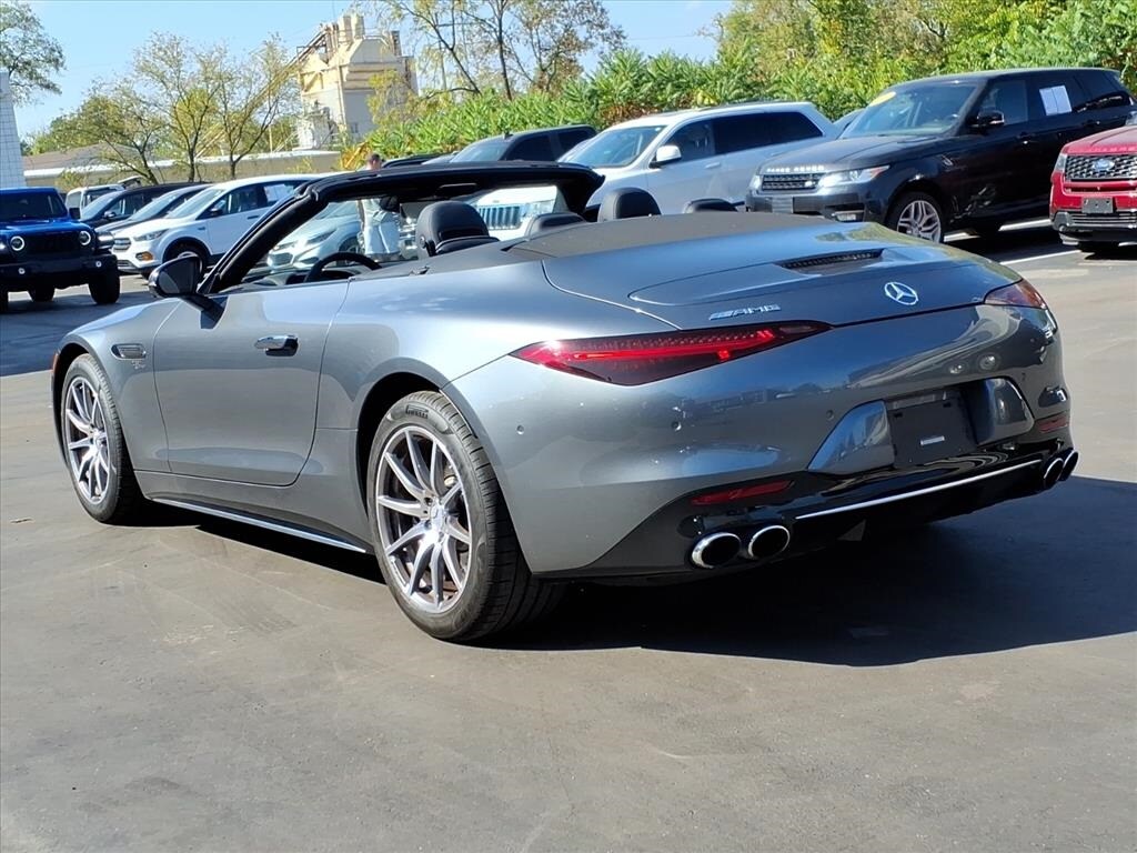 2023 Mercedes Benz SL 43 AMG photo 3