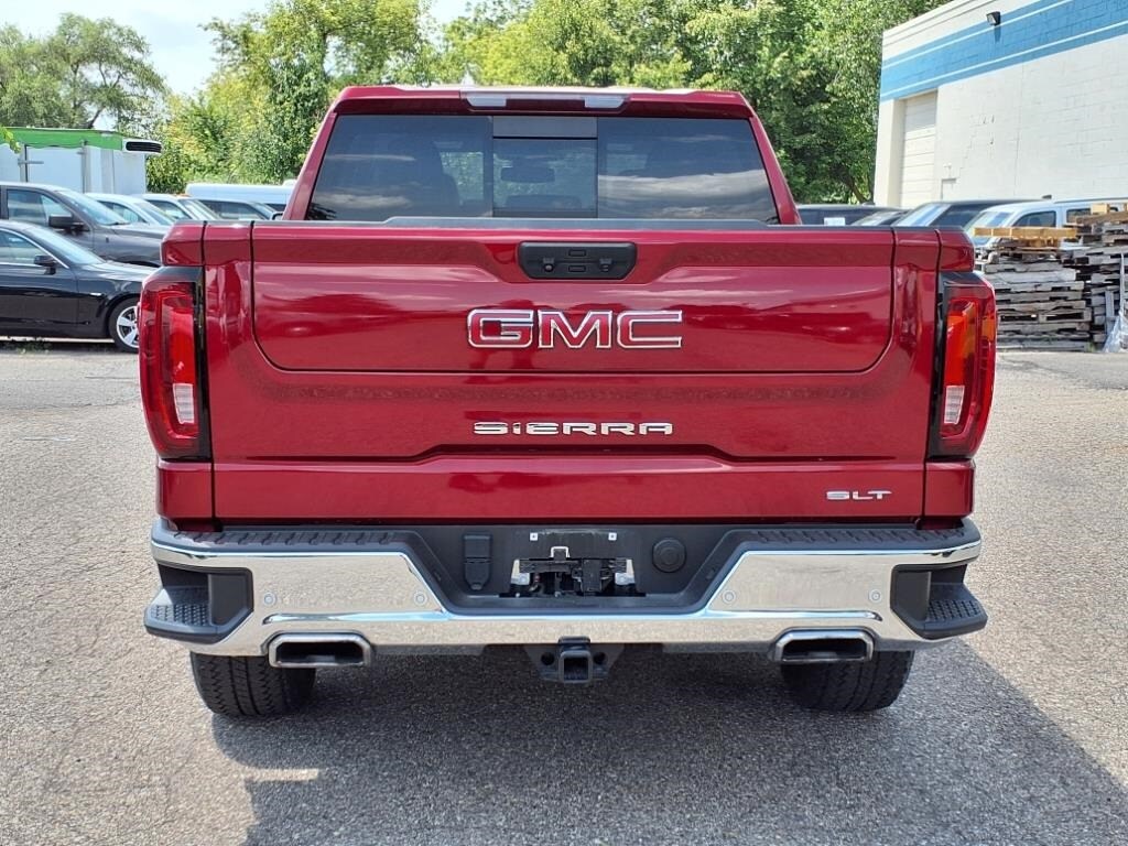 2022 Gmc Sierra 1500 SLT photo 3