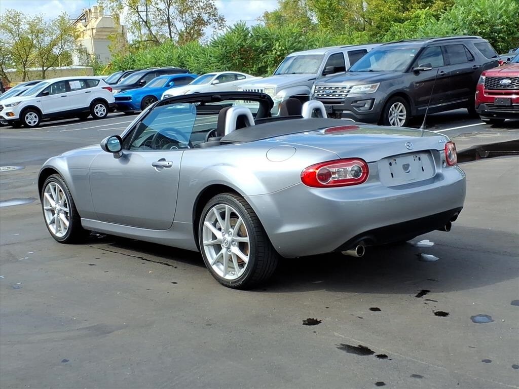 2010 Mazda MX-5 Miata Miata Touring photo 3
