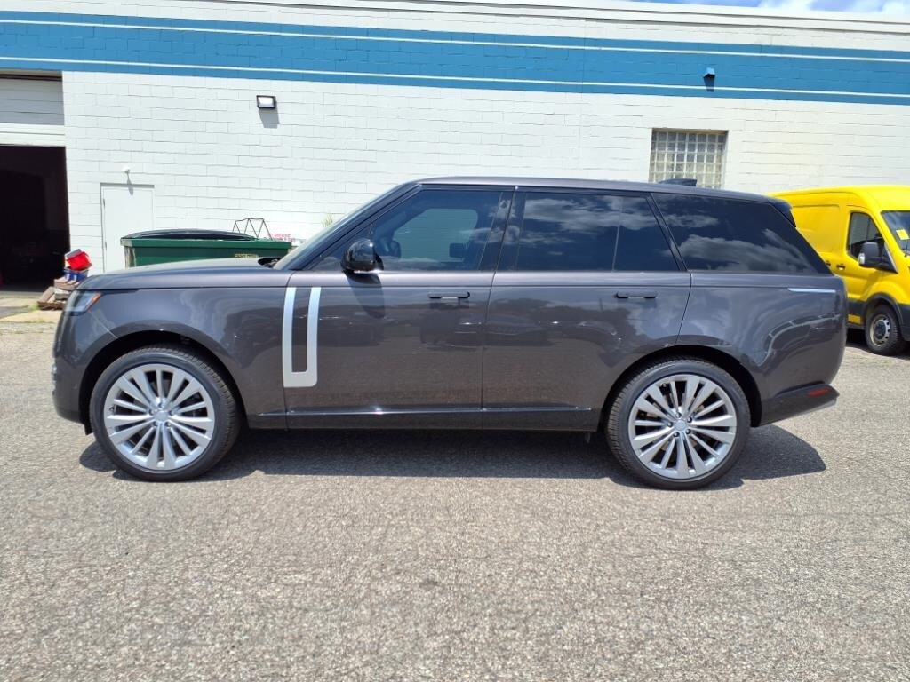 2023 Land Rover Range Rover First Edition photo 2
