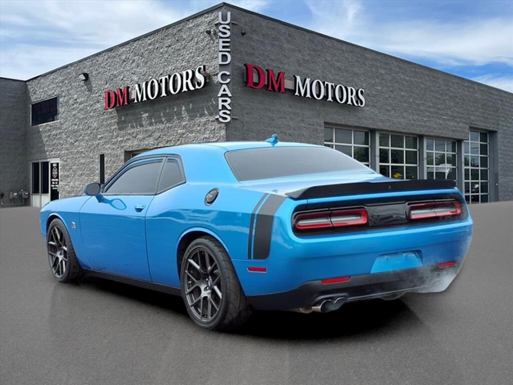 2016 Dodge Challenger R/T Scat Pack photo 3