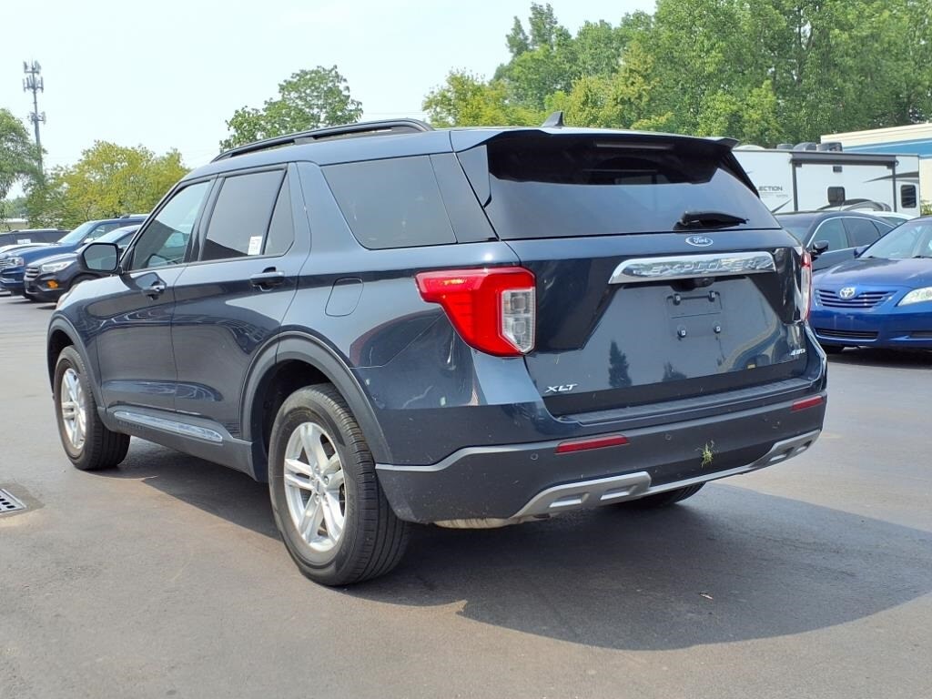 2023 Ford Explorer XLT photo 3