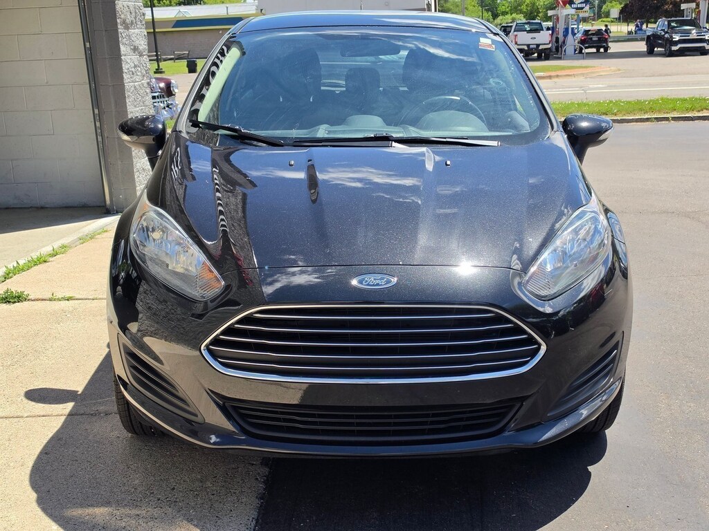 Used 2015 Ford Fiesta SE Hatchback